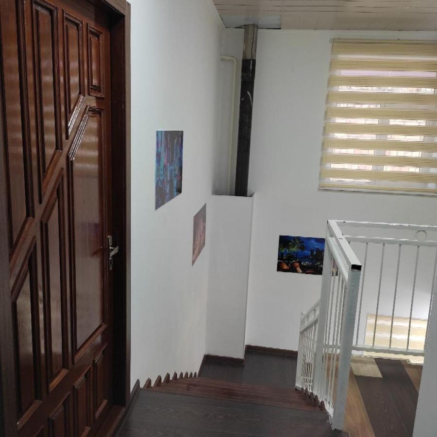 Abs Guest House Oš Exteriér fotografie
