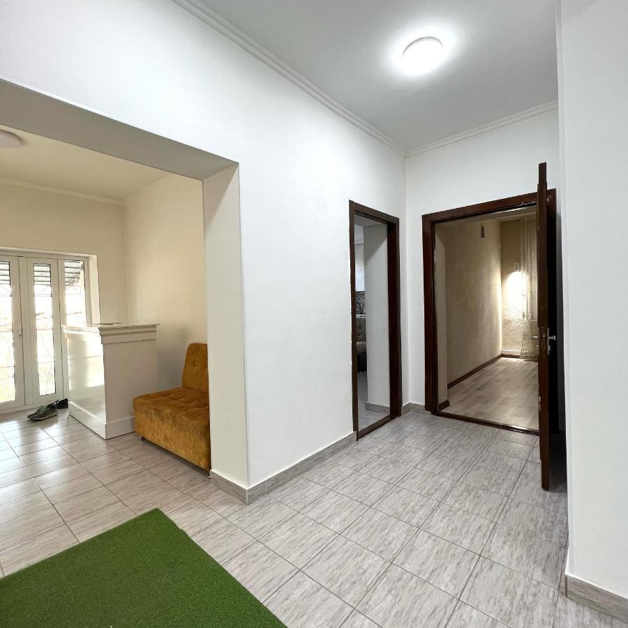 Abs Guest House Oš Exteriér fotografie