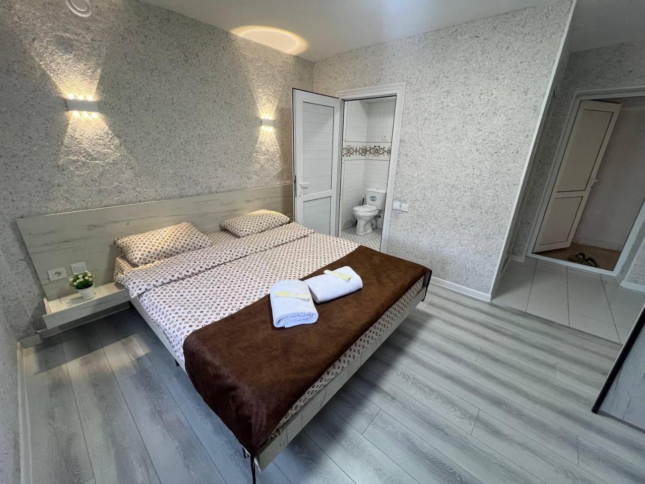 Abs Guest House Oš Exteriér fotografie